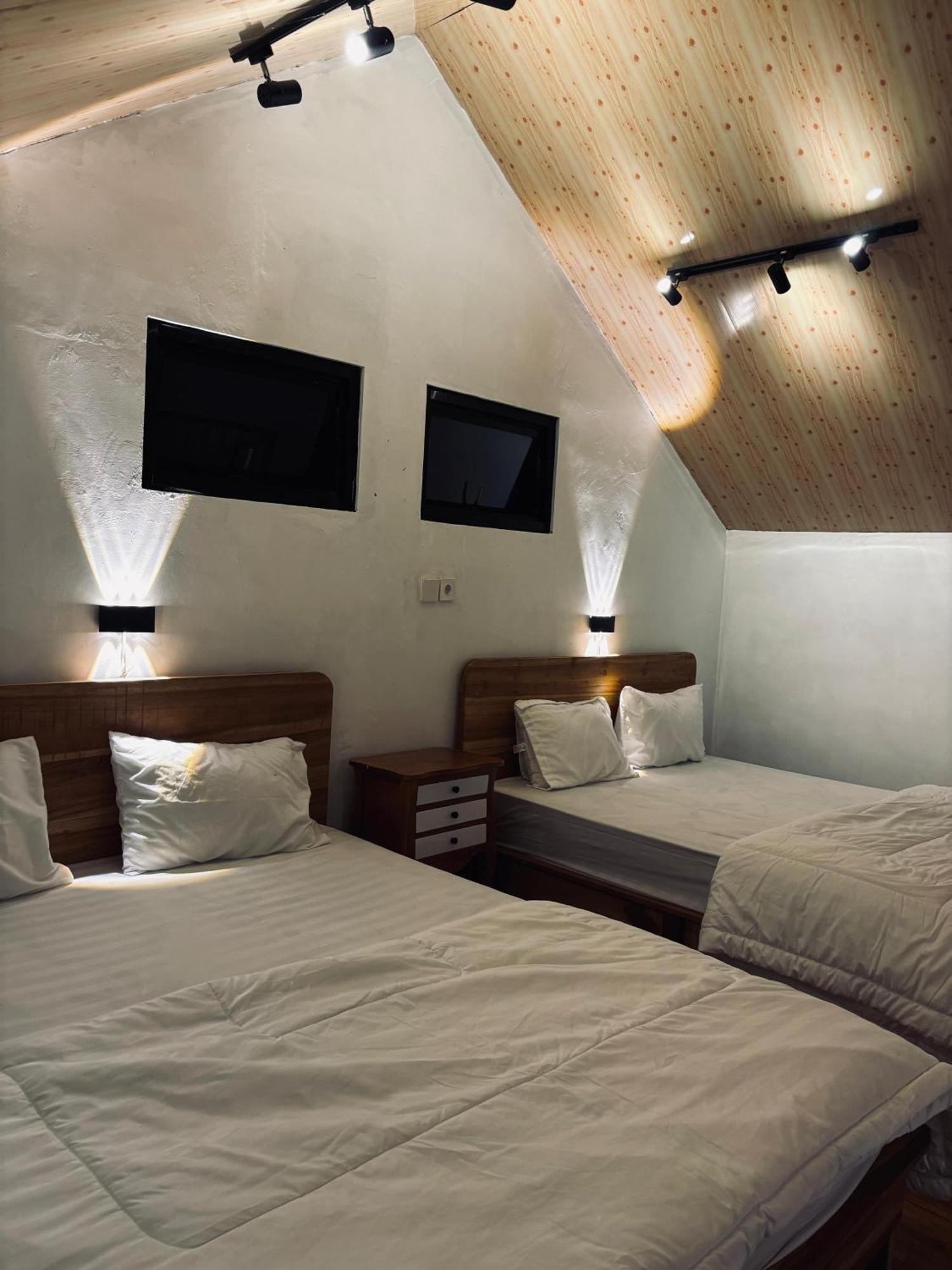 Mahkota Swiss Dieng Diyeng